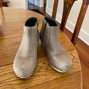 Dansko Maria Clog Boots Women’s Size 38